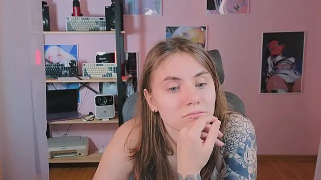 Snapshot of _AnnaStark_ chatting on April 12, 2026, 5:12 am AnnaStark online show from April 12, 2026, 5:12 am