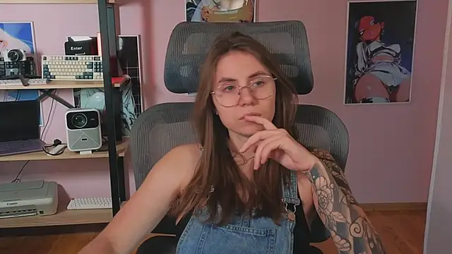 Snapshot of _AnnaStark_ chatting on April 29, 2026, 8:26 pm AnnaStark online show from April 29, 2026, 8:26 pm