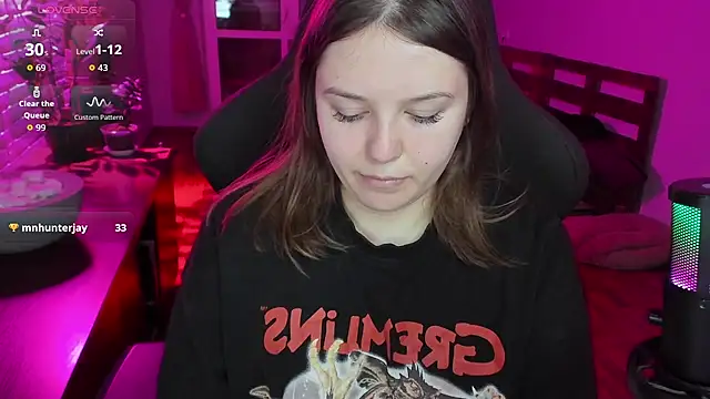 XNirvanaX online show from December 14, 2025, 3:56 am