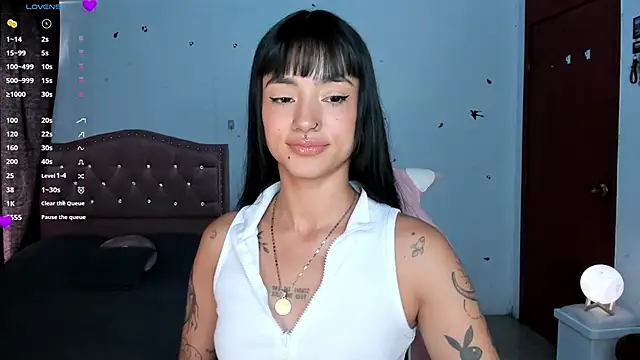 Lizzie corner v online show from January 14, 2025, 6:07 pm