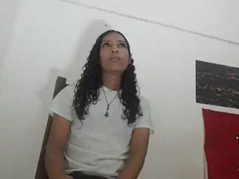 Snapshot of shairaStarr chatting on December 14, 2024, 12:01 pm shairaStarr online show from December 14, 2024, 12:01 pm