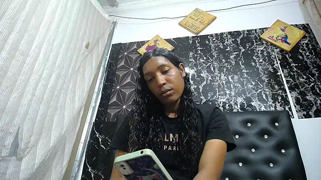 Snapshot of shairaStarr chatting on February 14, 2025, 6:19 pm shairaStarr online show from February 14, 2025, 6:19 pm