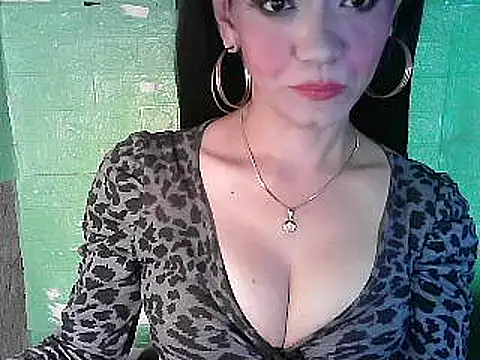 Snapshot of Rosebaumgardner1234 chatting on February 20, 2025, 8:58 pm Rosebaumgardner1234 online show from February 20, 2025, 8:58 pm