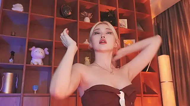 Snapshot of hyun_chia chatting on October 17, 2025, 7:38 pm hyun chia online show from October 17, 2025, 7:38 pm