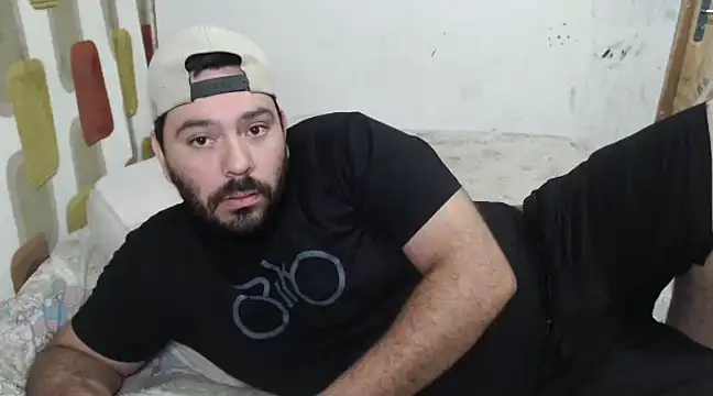 Snapshot of lucasprloco chatting on December 16, 2024, 2:38 pm lucasprloco online show from December 16, 2024, 2:38 pm