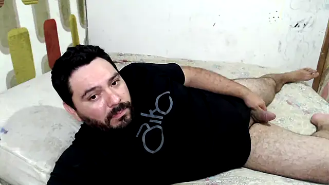 Snapshot of lucasprloco chatting on December 22, 2024, 7:21 pm lucasprloco online show from December 22, 2024, 7:21 pm