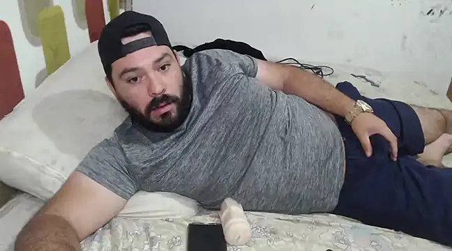 Snapshot of lucasprloco chatting on January 17, 2025, 12:10 am lucasprloco online show from January 17, 2025, 12:10 am