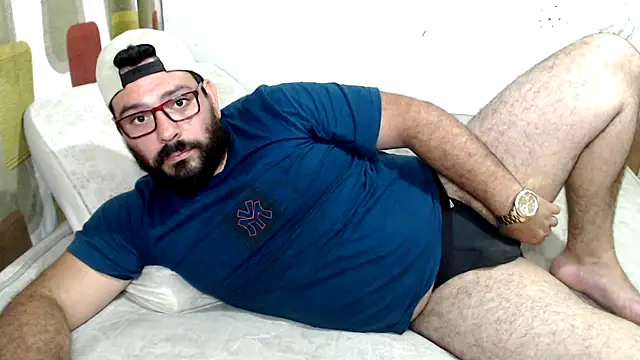 Snapshot of lucasprloco chatting on February 1, 2025, 10:23 pm lucasprloco online show from February 1, 2025, 10:23 pm