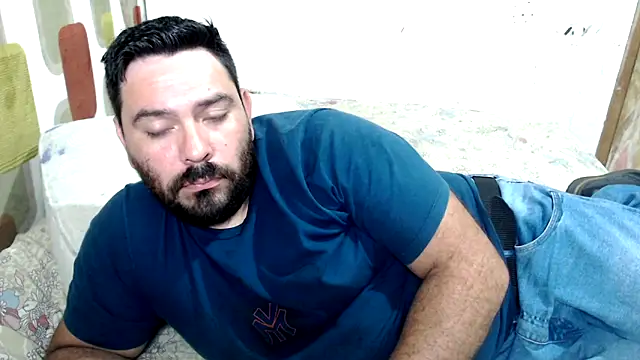 Snapshot of lucasprloco chatting on February 9, 2025, 8:24 pm lucasprloco online show from February 9, 2025, 8:24 pm