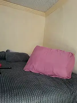 Snapshot of SweetAppleCandyxx chatting on September 12, 2025, 7:08 am SweetAppleCandyxx online show from September 12, 2025, 7:08 am