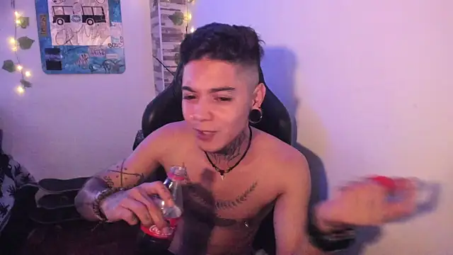 Snapshot of saad_man chatting on December 15, 2025, 10:47 pm saad man online show from December 15, 2025, 10:47 pm