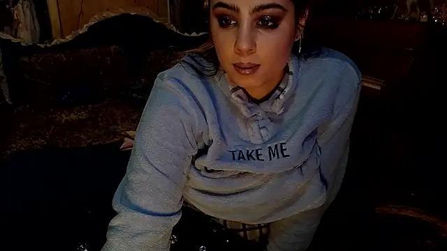 Snapshot of VanessaDoyle chatting on December 1, 2025, 7:24 am VanessaDoyle online show from December 1, 2025, 7:24 am