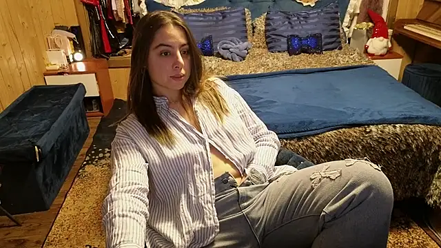 Snapshot of VanessaDoyle chatting on December 5, 2025, 7:10 pm VanessaDoyle online show from December 5, 2025, 7:10 pm