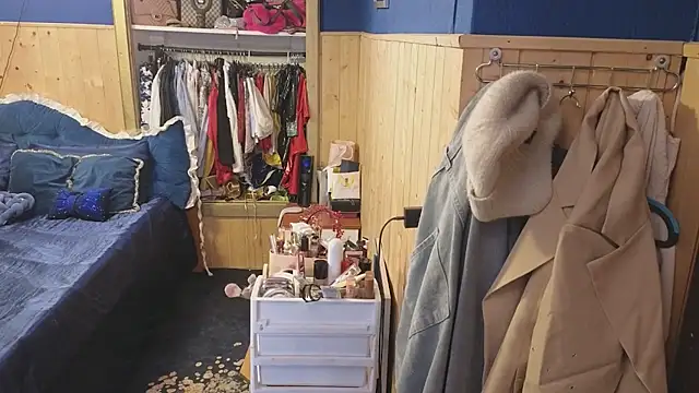 Snapshot of VanessaDoyle chatting on January 14, 2026, 3:39 pm VanessaDoyle online show from January 14, 2026, 3:39 pm