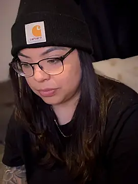 drizzypeach602 online show from February 1, 2026, 4:11 am