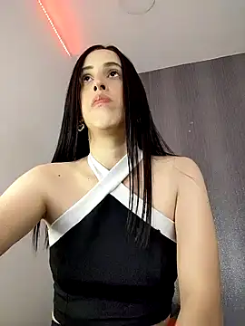 Snapshot of Amira_Milker chatting on February 1, 2025, 8:05 pm Amira Milker online show from February 1, 2025, 8:05 pm