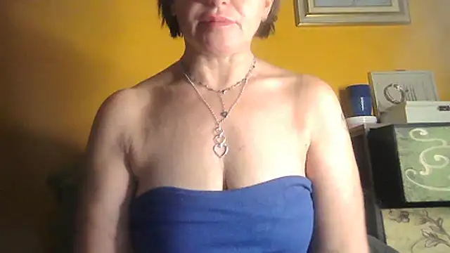Snapshot of Althea_Love chatting on December 22, 2025, 7:55 pm Althea Love online show from December 22, 2025, 7:55 pm