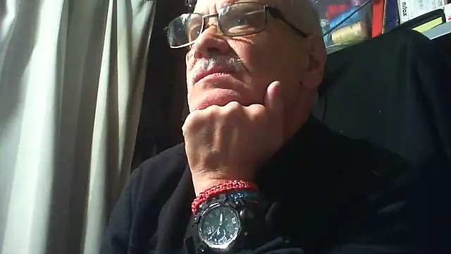 nonnomaturobisex online show from October 16, 2025, 8:15 am