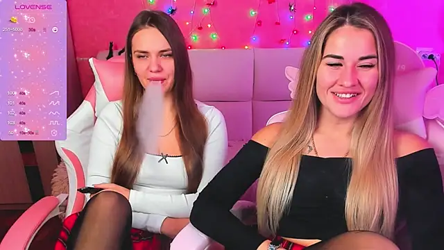 ivannatompsonnn online show from November 17, 2025, 6:08 am