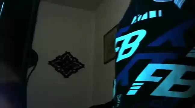 Snapshot of TONY_WHITE_7 chatting on March 11, 2025, 12:00 am TONY WHITE 7 online show from March 11, 2025, 12:00 am