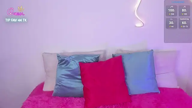 Snapshot of cloe_25 chatting on March 1, 2026, 12:34 am cloe 25 online show from March 1, 2026, 12:34 am