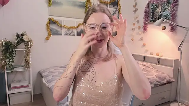 MissRightX online show from November 25, 2025, 8:25 am