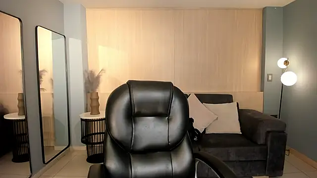 Snapshot of LexieWayne chatting on December 19, 2025, 7:32 pm LexieWayne online show from December 19, 2025, 7:32 pm