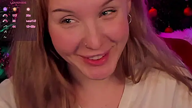 Snapshot of LianaFord chatting on January 12, 2025, 11:04 pm LianaFord online show from January 12, 2025, 11:04 pm