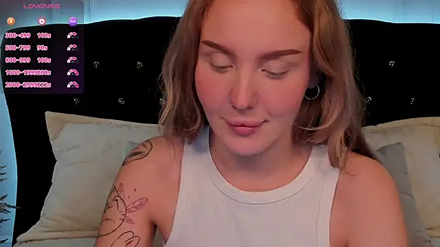 Snapshot of LianaFord chatting on January 13, 2025, 8:04 pm LianaFord online show from January 13, 2025, 8:04 pm