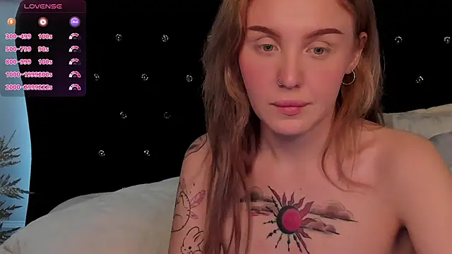 Snapshot of LianaFord chatting on January 13, 2025, 11:06 pm LianaFord online show from January 13, 2025, 11:06 pm