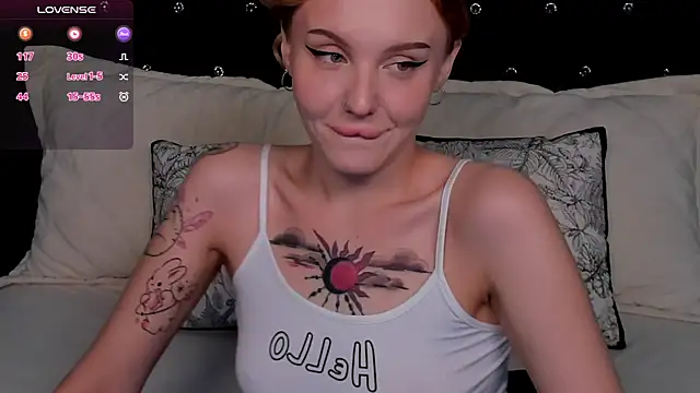 Snapshot of LianaFord chatting on February 26, 2025, 6:43 pm LianaFord online show from February 26, 2025, 6:43 pm