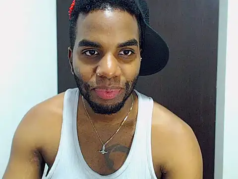 Snapshot of Rene_hotman chatting on November 18, 2025, 8:35 pm Rene hotman online show from November 18, 2025, 8:35 pm