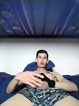 Snapshot of BIG___BEN chatting on December 17, 2024, 9:16 pm BIG BEN online show from December 17, 2024, 9:16 pm