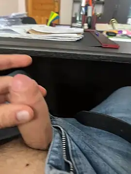 Snapshot of Vgma057 chatting on March 19, 2025, 2:24 pm Vgma057 online show from March 19, 2025, 2:24 pm