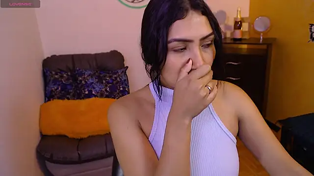 Snapshot of leah-666 chatting on February 11, 2025, 12:58 pm leah-666 online show from February 11, 2025, 12:58 pm