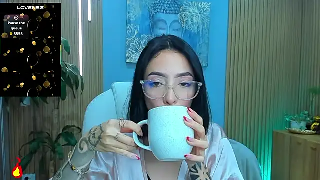 Snapshot of barbie_scoth_ chatting on March 3, 2026, 11:32 pm barbie scoth online show from March 3, 2026, 11:32 pm