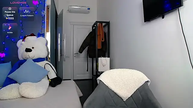 Snapshot of KateJonson chatting on January 3, 2025, 8:10 am KateJonson online show from January 3, 2025, 8:10 am