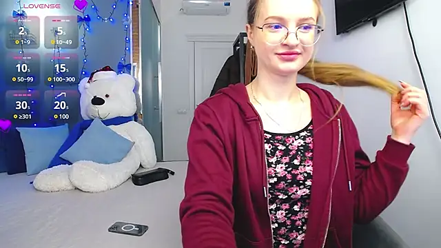 Snapshot of KateJonson chatting on January 4, 2025, 8:28 am KateJonson online show from January 4, 2025, 8:28 am