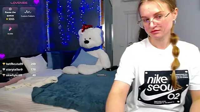 Snapshot of KateJonson chatting on January 9, 2025, 7:52 am KateJonson online show from January 9, 2025, 7:52 am