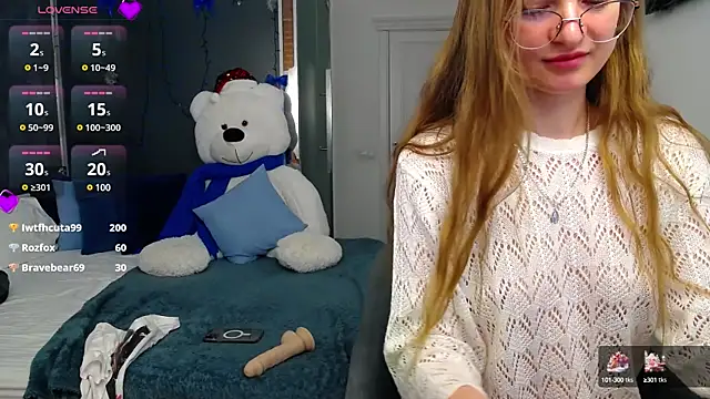 Snapshot of KateJonson chatting on January 9, 2025, 11:03 am KateJonson online show from January 9, 2025, 11:03 am