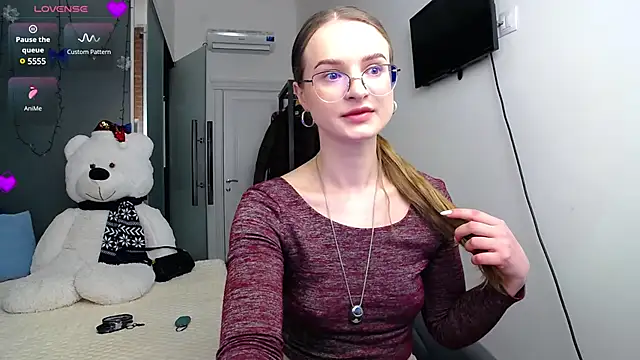 Snapshot of KateJonson chatting on January 27, 2025, 2:13 pm KateJonson online show from January 27, 2025, 2:13 pm