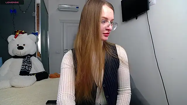 Snapshot of KateJonson chatting on February 10, 2025, 1:33 pm KateJonson online show from February 10, 2025, 1:33 pm