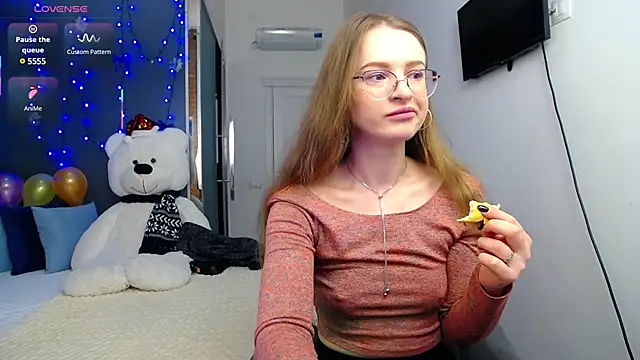 Snapshot of KateJonson chatting on February 14, 2025, 8:21 am KateJonson online show from February 14, 2025, 8:21 am