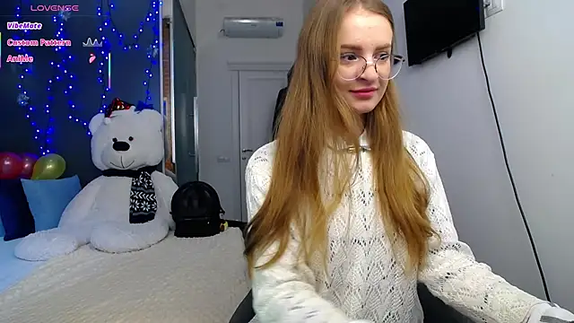 Snapshot of KateJonson chatting on February 18, 2025, 7:43 am KateJonson online show from February 18, 2025, 7:43 am