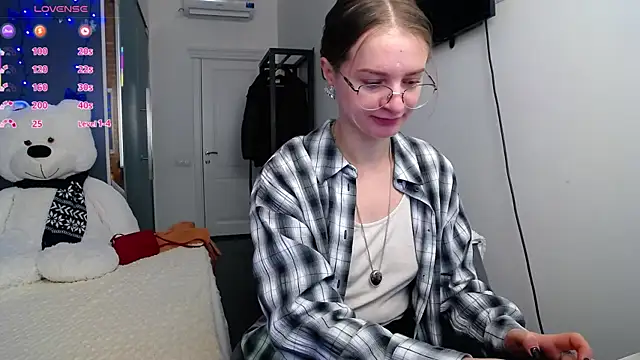 Snapshot of KateJonson chatting on February 20, 2025, 7:23 am KateJonson online show from February 20, 2025, 7:23 am