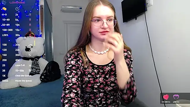 Snapshot of KateJonson chatting on March 14, 2025, 7:48 am KateJonson online show from March 14, 2025, 7:48 am