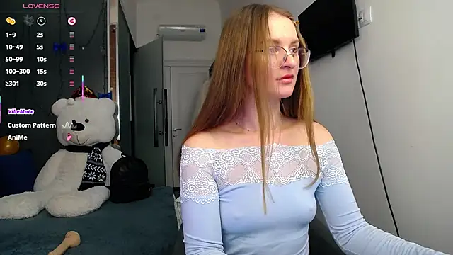 Snapshot of KateJonson chatting on March 17, 2025, 4:11 pm KateJonson online show from March 17, 2025, 4:11 pm