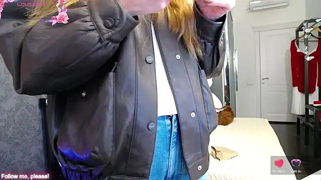 Snapshot of KateJonson chatting on September 30, 2025, 7:02 am KateJonson online show from September 30, 2025, 7:02 am