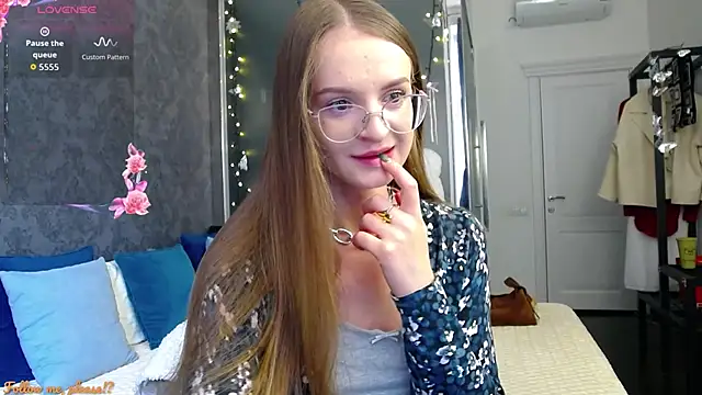 Snapshot of KateJonson chatting on October 11, 2025, 12:26 pm KateJonson online show from October 11, 2025, 12:26 pm