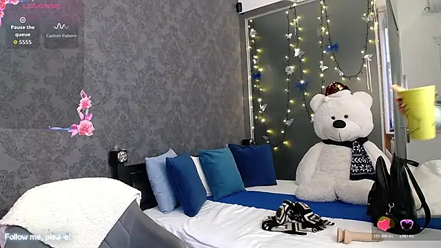 Snapshot of KateJonson chatting on December 3, 2025, 7:38 am KateJonson online show from December 3, 2025, 7:38 am